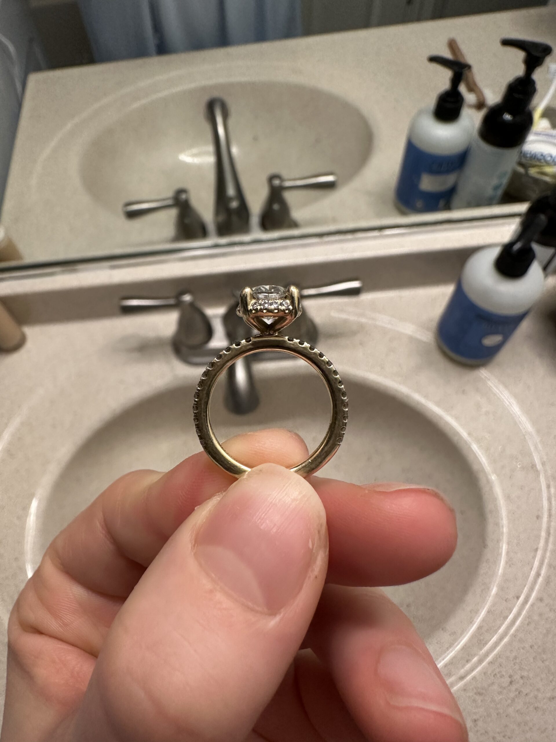 Not Sure/Unknown 1.73 Carat F VS1 Oval Lab Grown Diamond Ring - Image 3