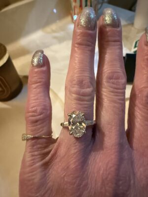 Not Sure/Unknown 3.03 Carat G VS2 Oval Lab Grown Diamond Ring