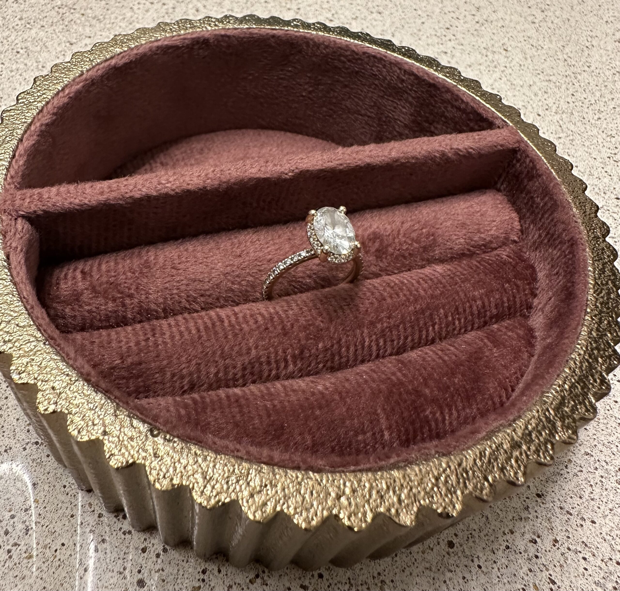 Not Sure/Unknown 1.73 Carat F VS1 Oval Lab Grown Diamond Ring