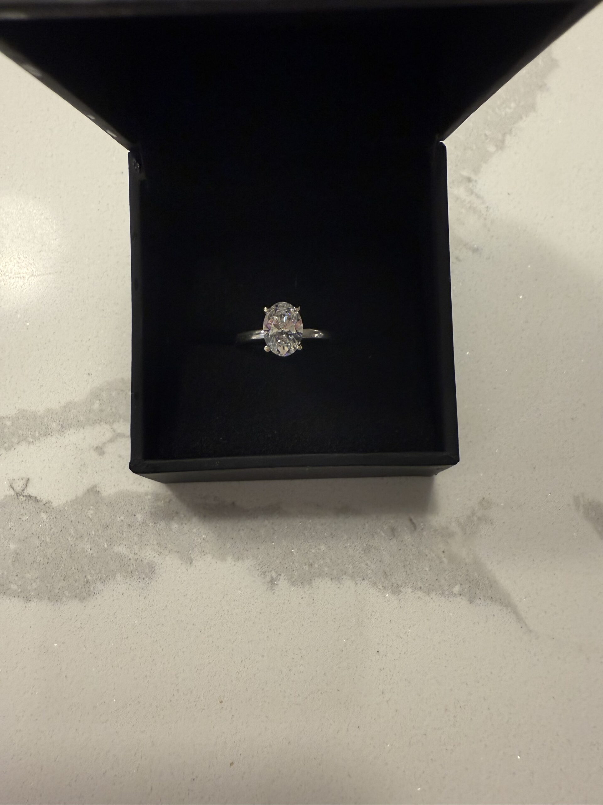 IGI 2.02 Carat D VS1 Oval Lab Grown Diamond Ring - Image 5