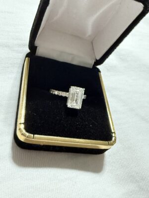 IGI 3.33 Carat E VS1 Emerald Lab Grown Diamond Ring