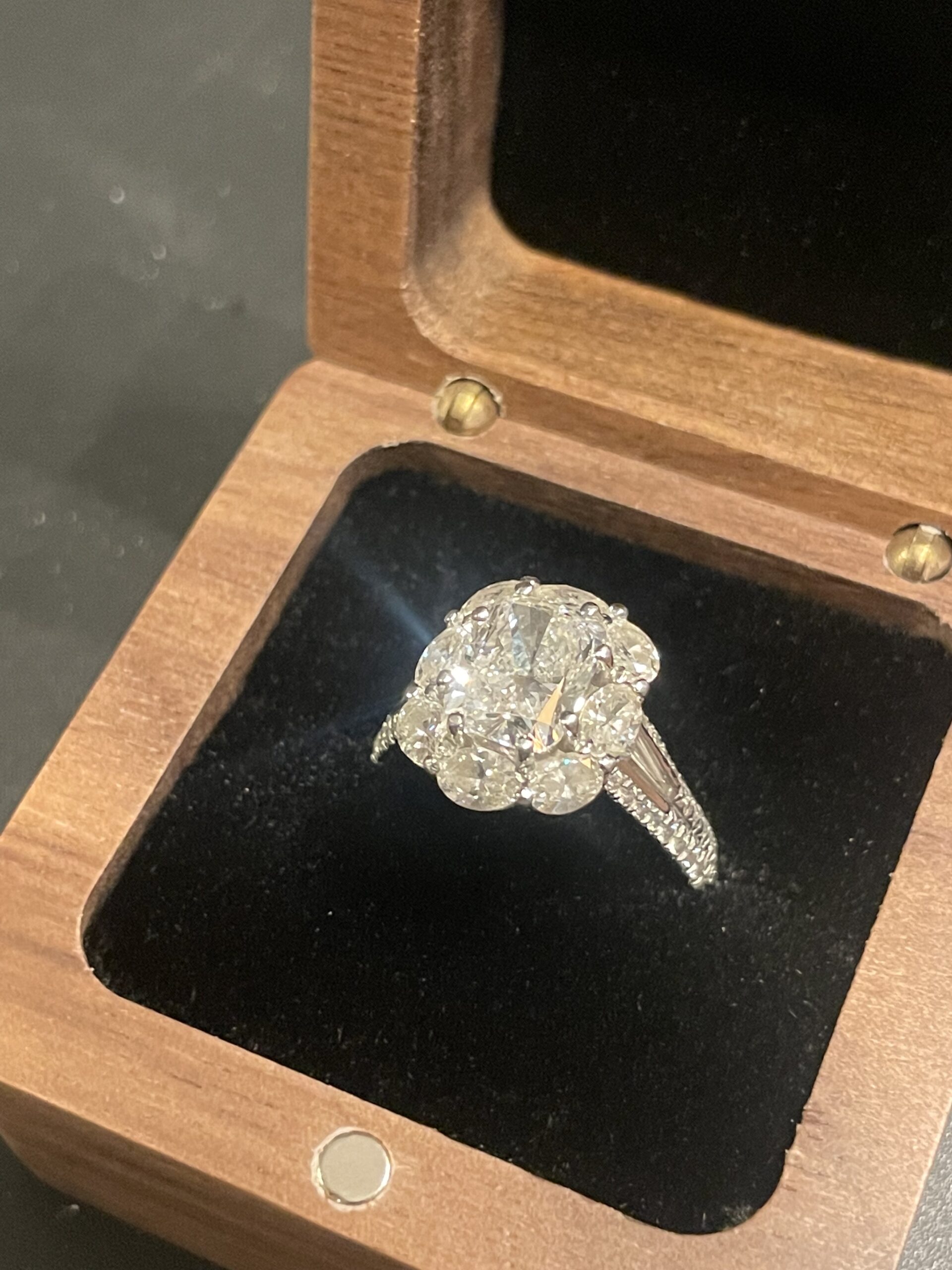 Not Sure/Unknown 2.51 Carat G VVS2 Cushion Lab Grown Diamond Ring - Image 7