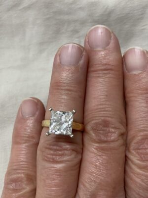 IGI 3.02 Carat F VS1 Princess Lab Grown Diamond Ring