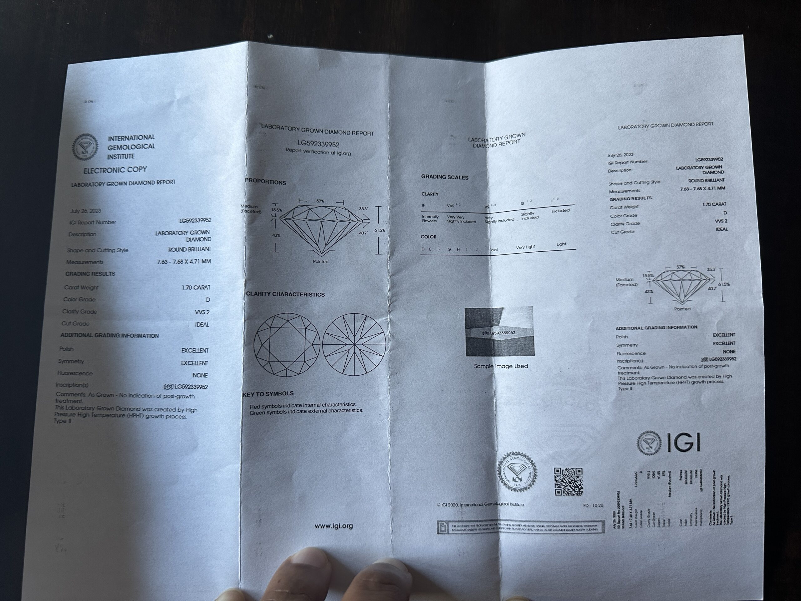 IGI 3.7 Carat D VVS2 Round Lab Grown Diamond Ring - Image 8