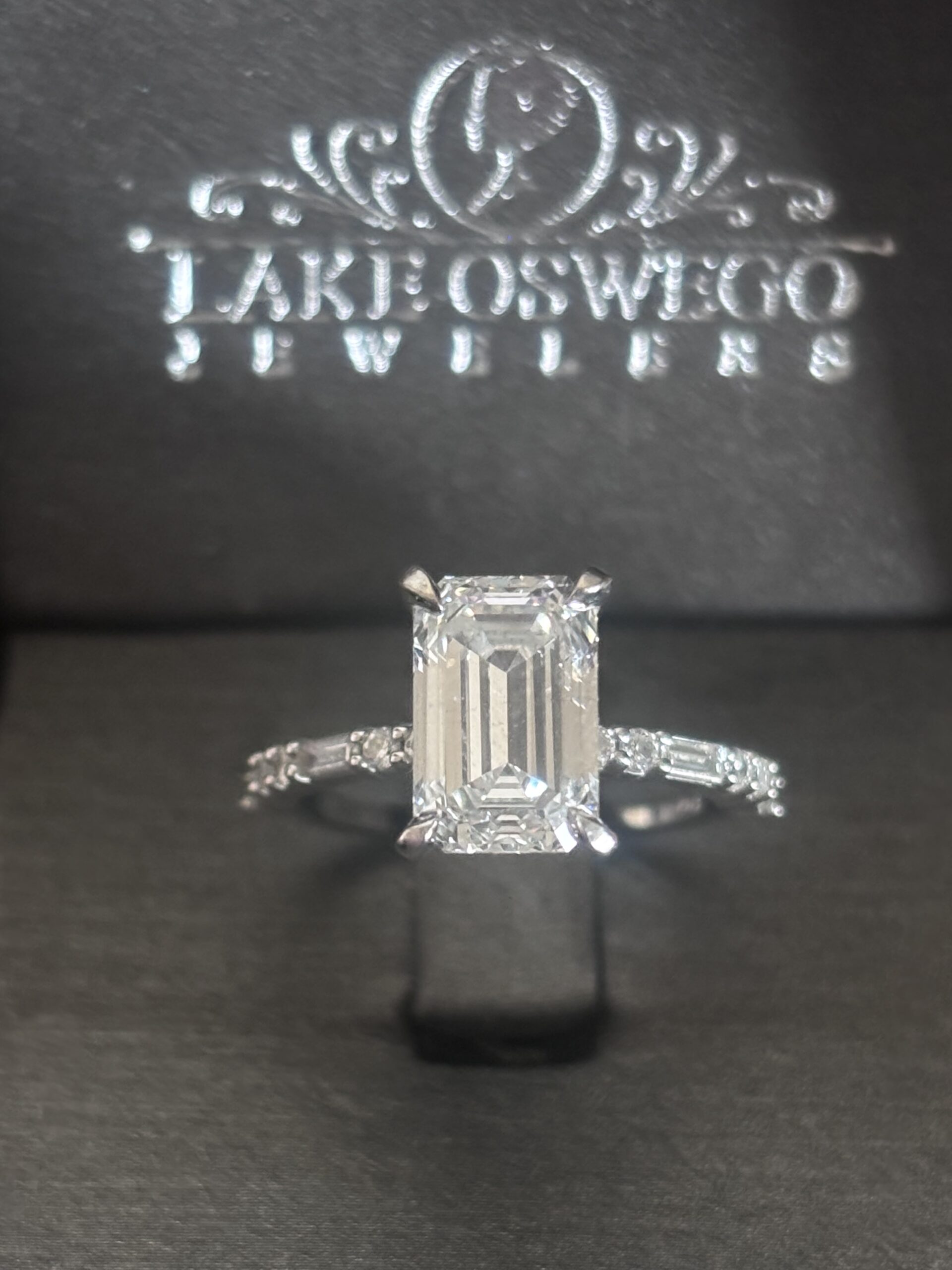 GSI 3.38 Carat F VS2 Emerald Lab Grown Diamond Ring - Image 8