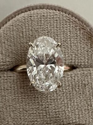 IGI 4.02 Carat E VS1 Oval Lab Grown Diamond Ring