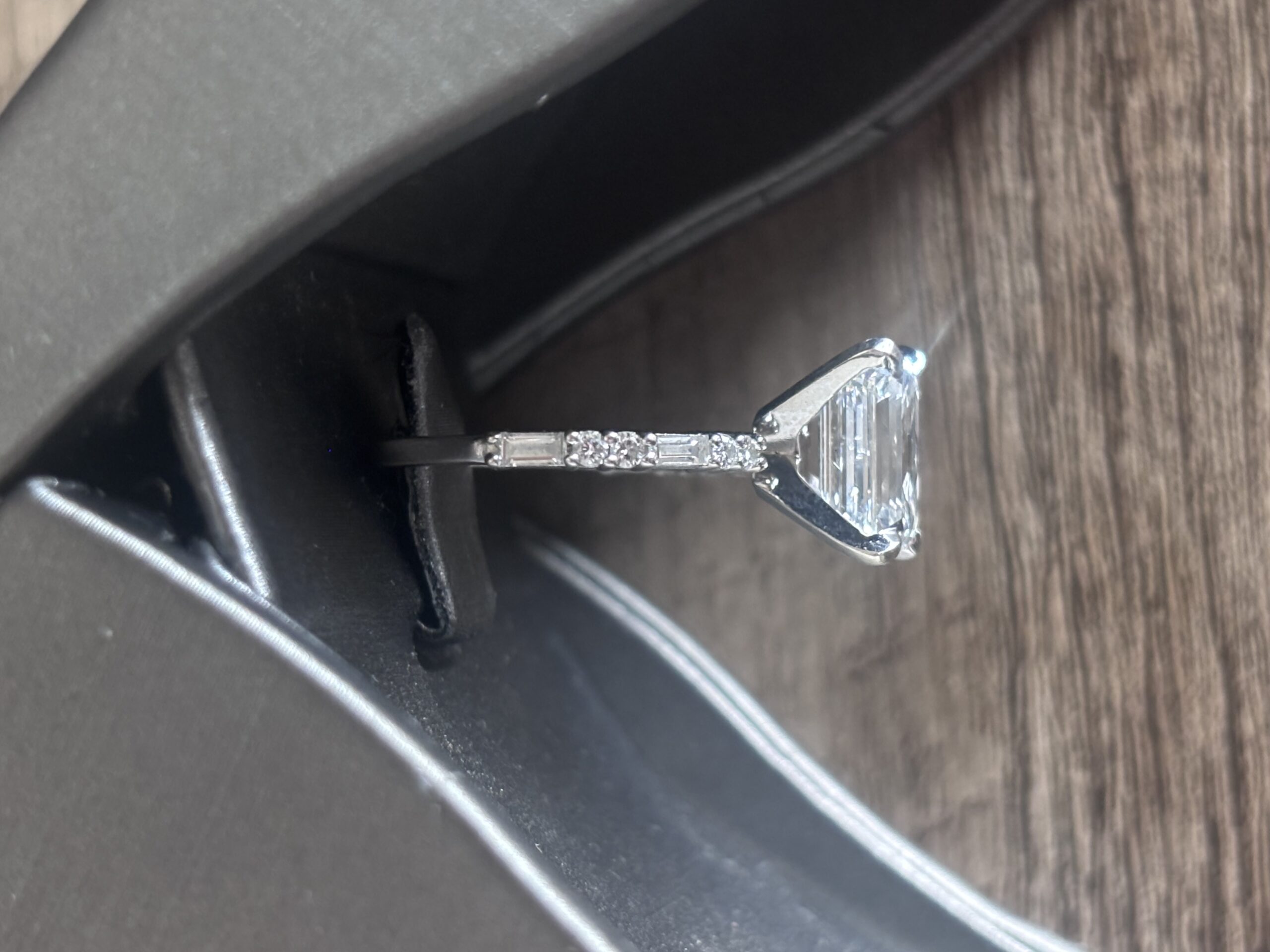 GSI 3.38 Carat F VS2 Emerald Lab Grown Diamond Ring - Image 5