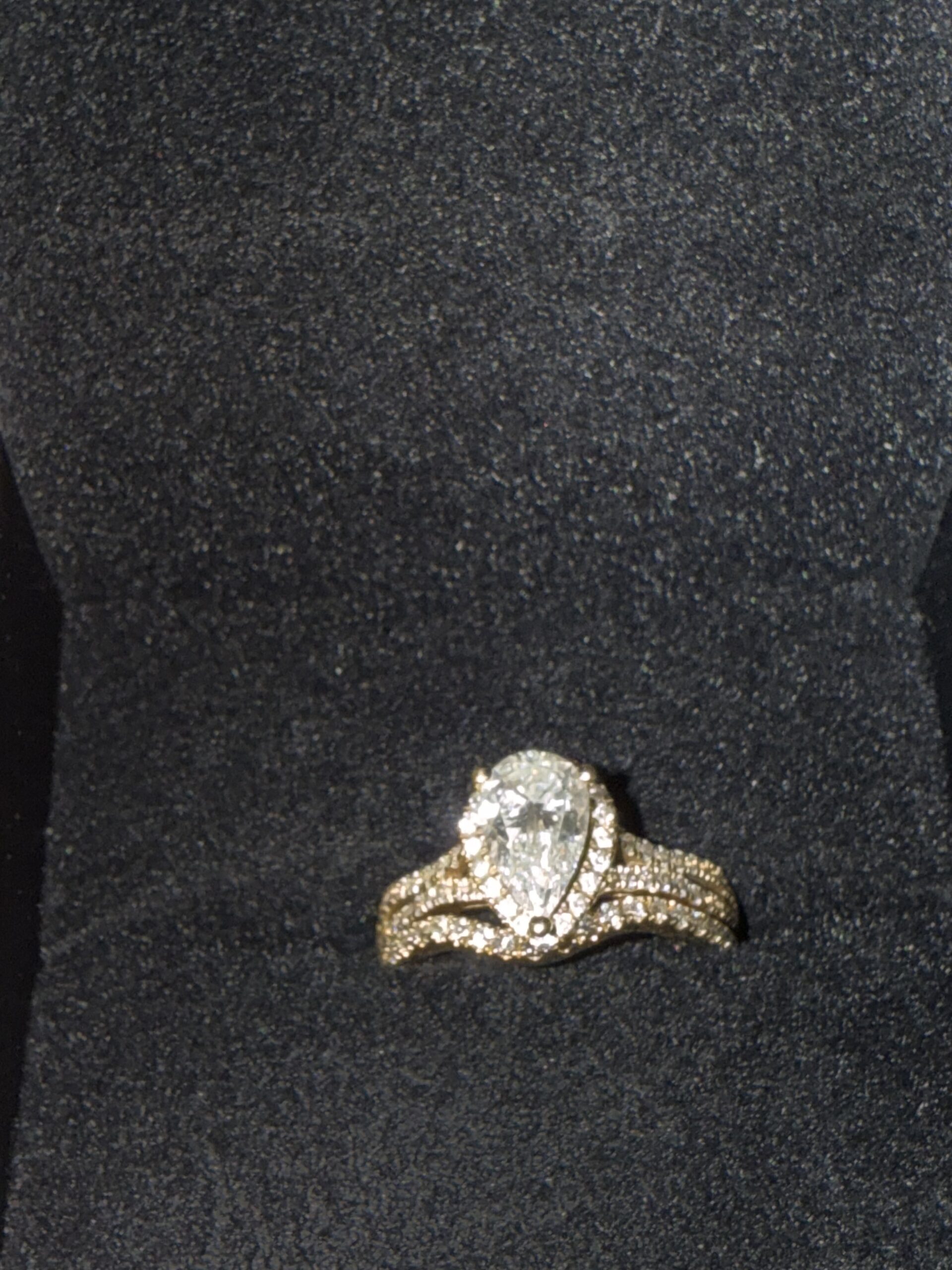 Not Sure/Unknown 1.09 Carat E VVS2 Pear Lab Grown Diamond Ring