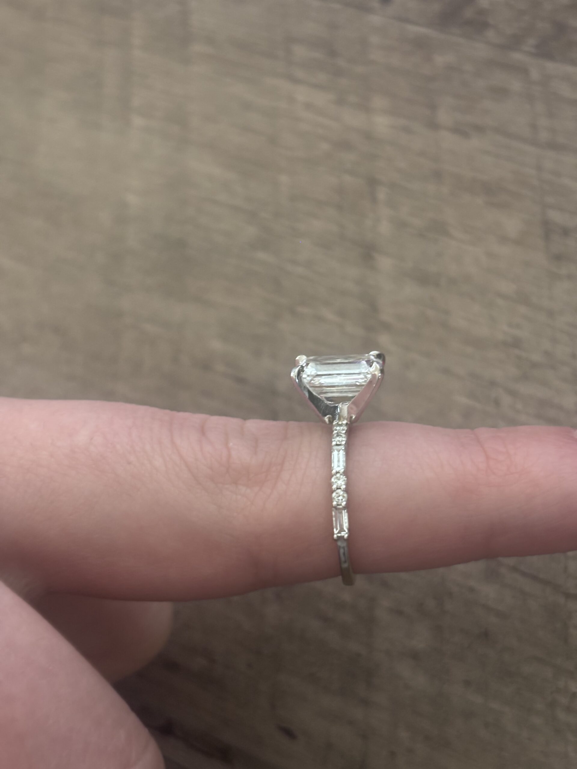 GSI 3.38 Carat F VS2 Emerald Lab Grown Diamond Ring - Image 2