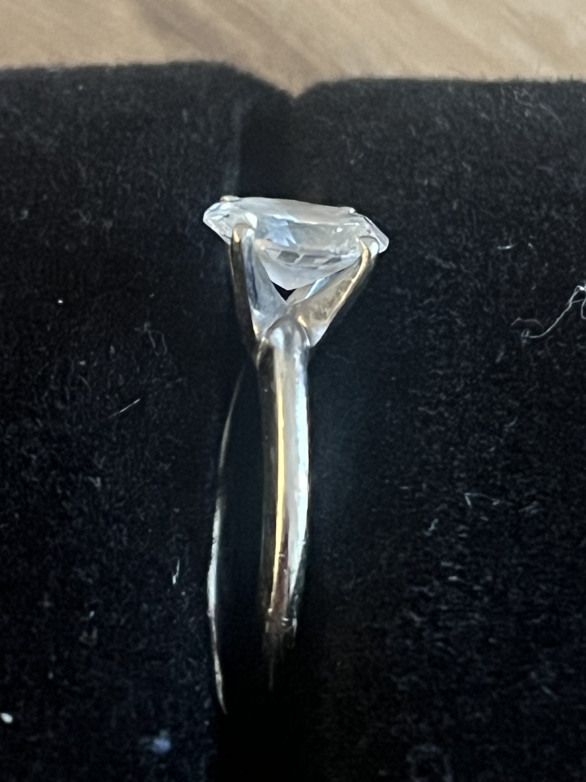 Not Sure/Unknown 1 Carat E VS1 Oval Lab Grown Diamond Ring - Image 7