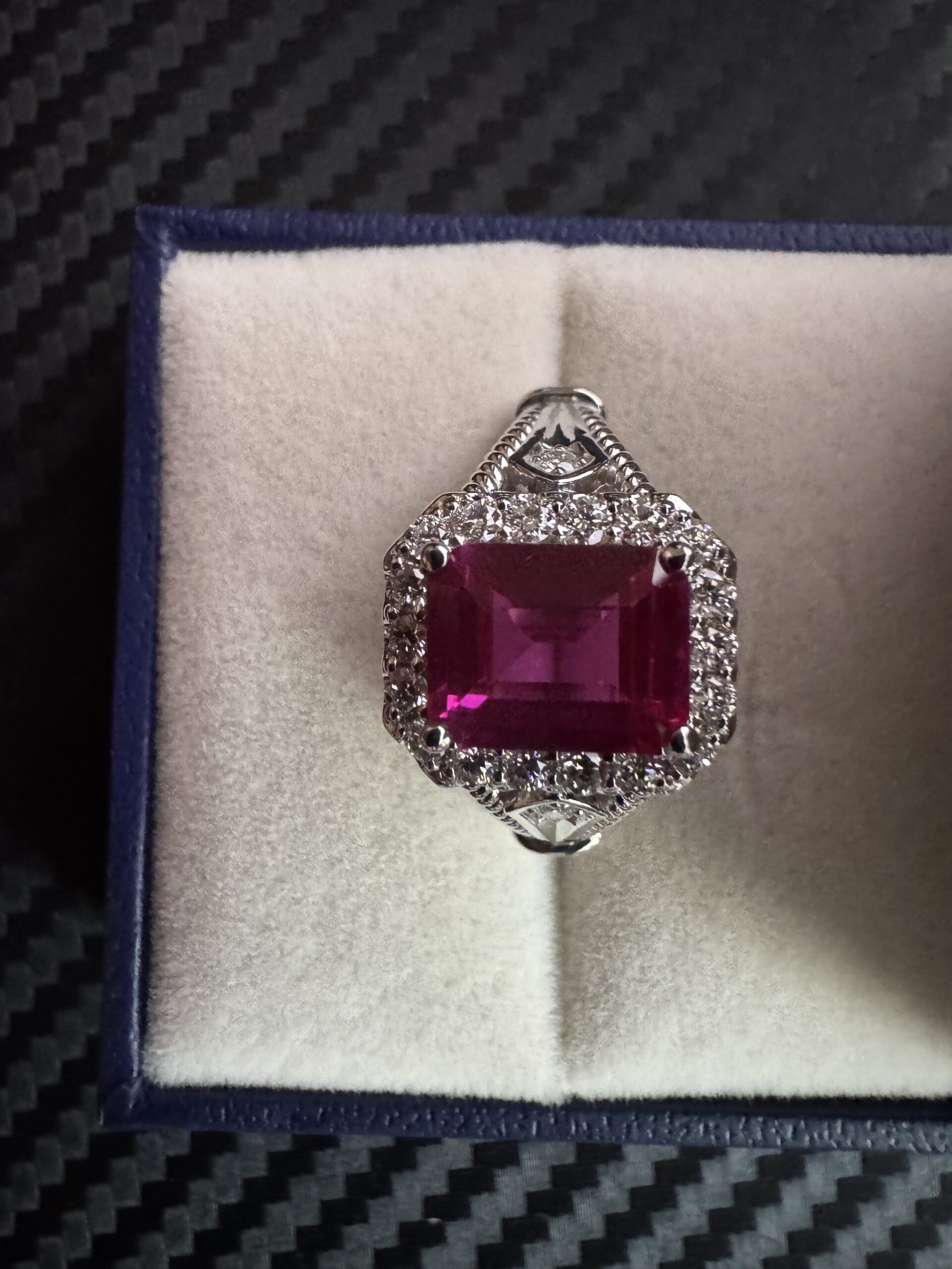 Not Sure/Unknown 3.06 Carat VS2 G Emerald Lab Grown Diamond Ring - Image 2