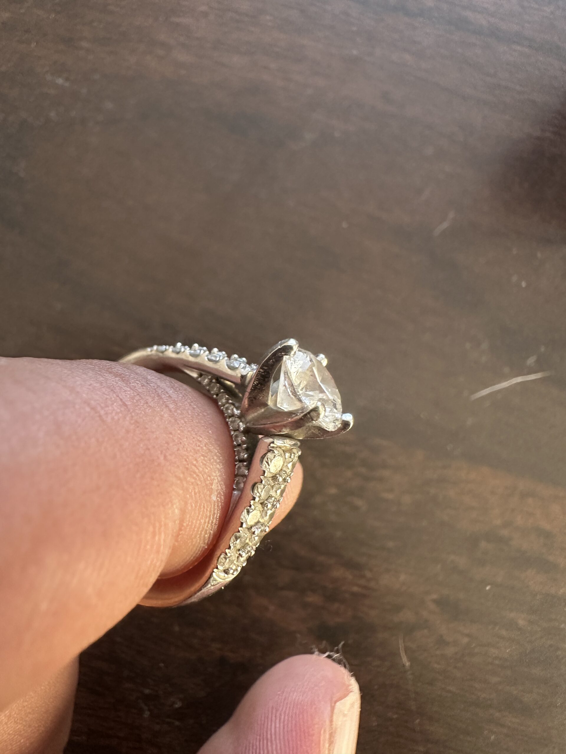 IGI 3.7 Carat D VVS2 Round Lab Grown Diamond Ring - Image 2