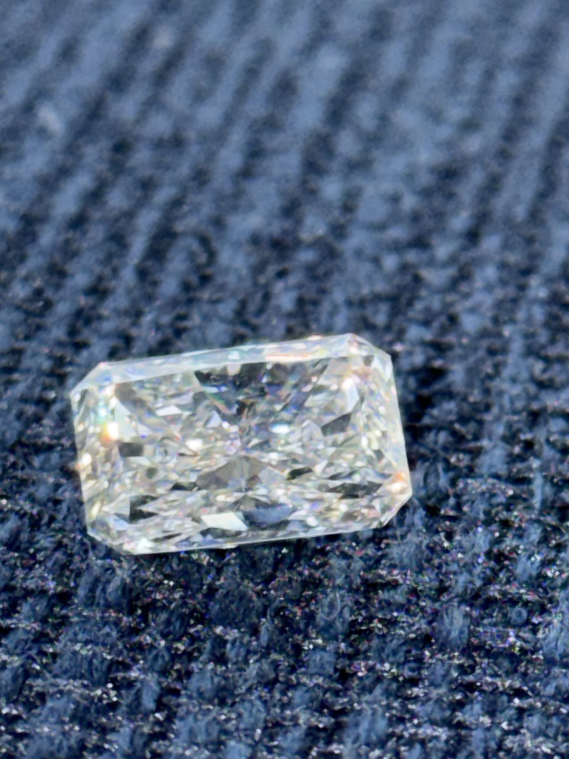 IGI 5.06 Carat F VVS2 Emerald Lab Grown Diamond Loose Diamond - sell lab grown diamonds online (e.g., affordable lab-grown loose diamonds with GIA certification)