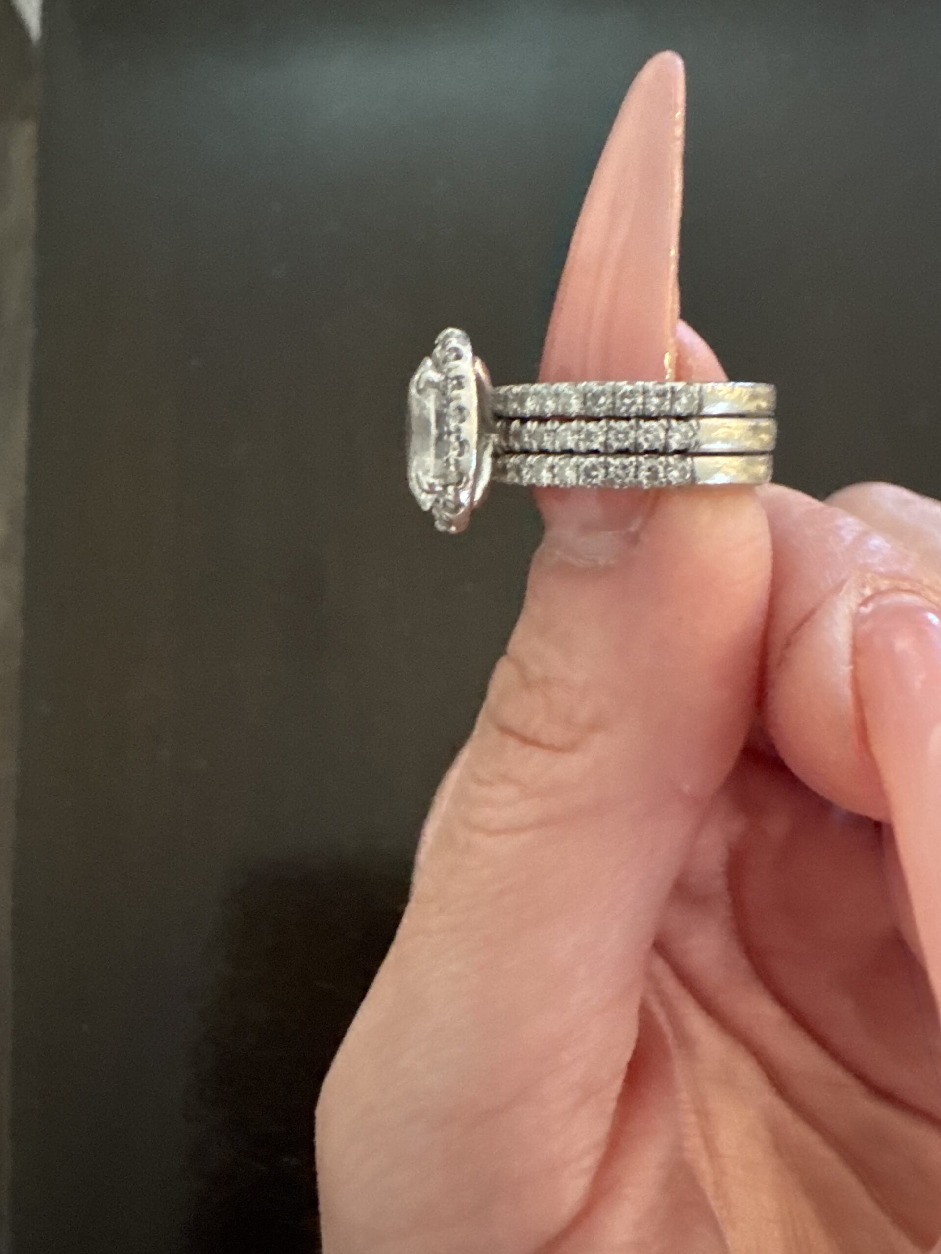 GCAL 1.54 Carat D VS1 Oval Lab Grown Diamond Ring - Image 2