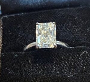 Not Sure/Unknown 2.8 Carat F VVS2 Radiant Lab Grown Diamond Ring