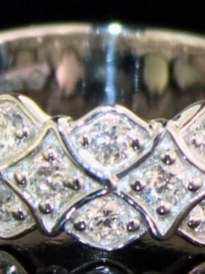 Not Sure/Unknown 1.00 VS2 G Marquise Lab Grown Diamond Ring