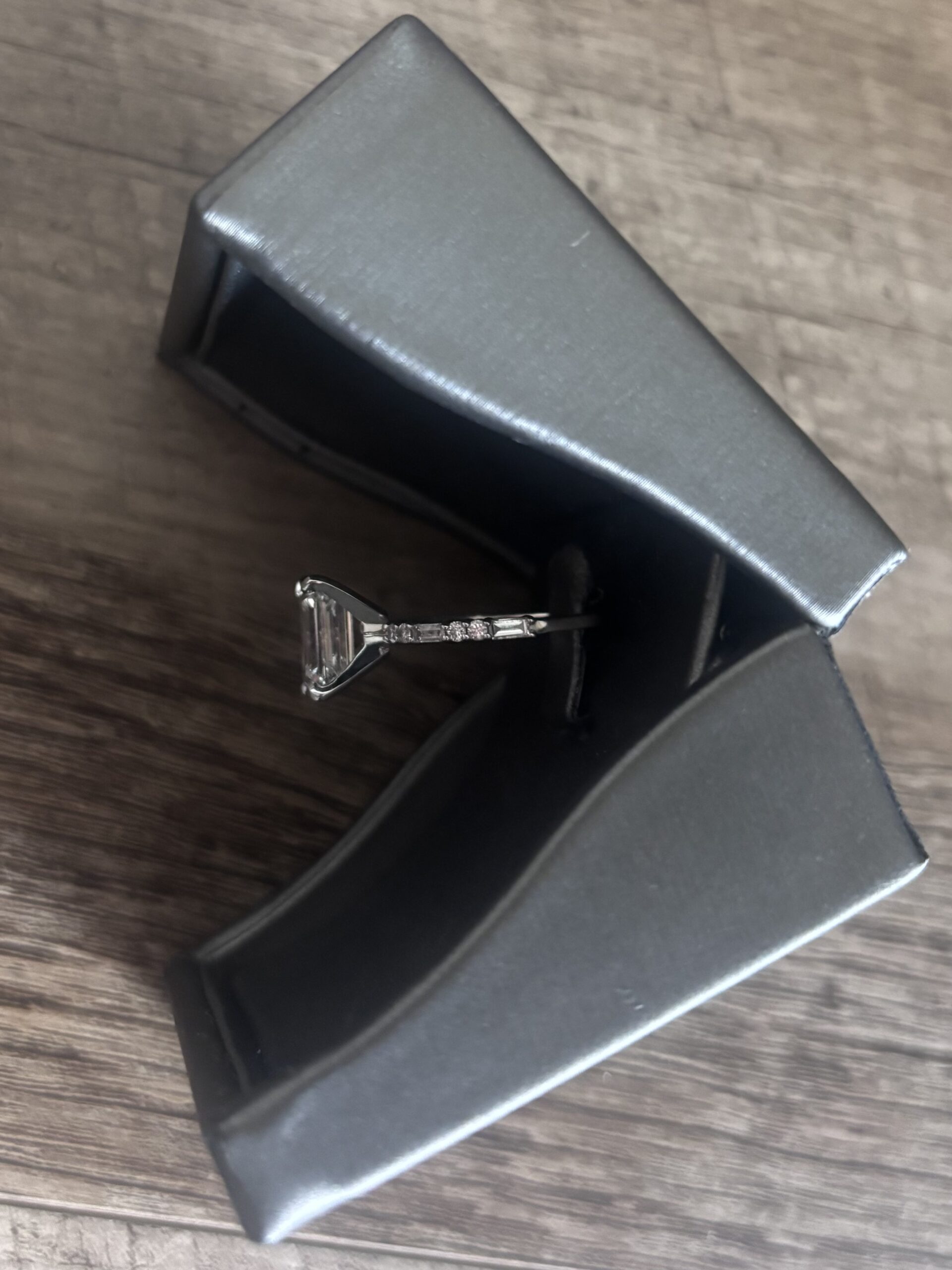 GSI 3.38 Carat F VS2 Emerald Lab Grown Diamond Ring - Image 6