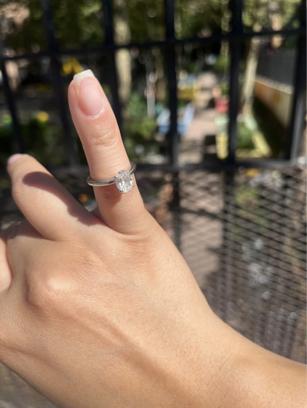 Not Sure/Unknown 1 Carat E VS1 Oval Lab Grown Diamond Ring - Image 3