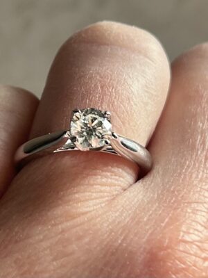 Not Sure/Unknown 0.73 Carat H SI2 Round Natural Diamond Diamond Ring