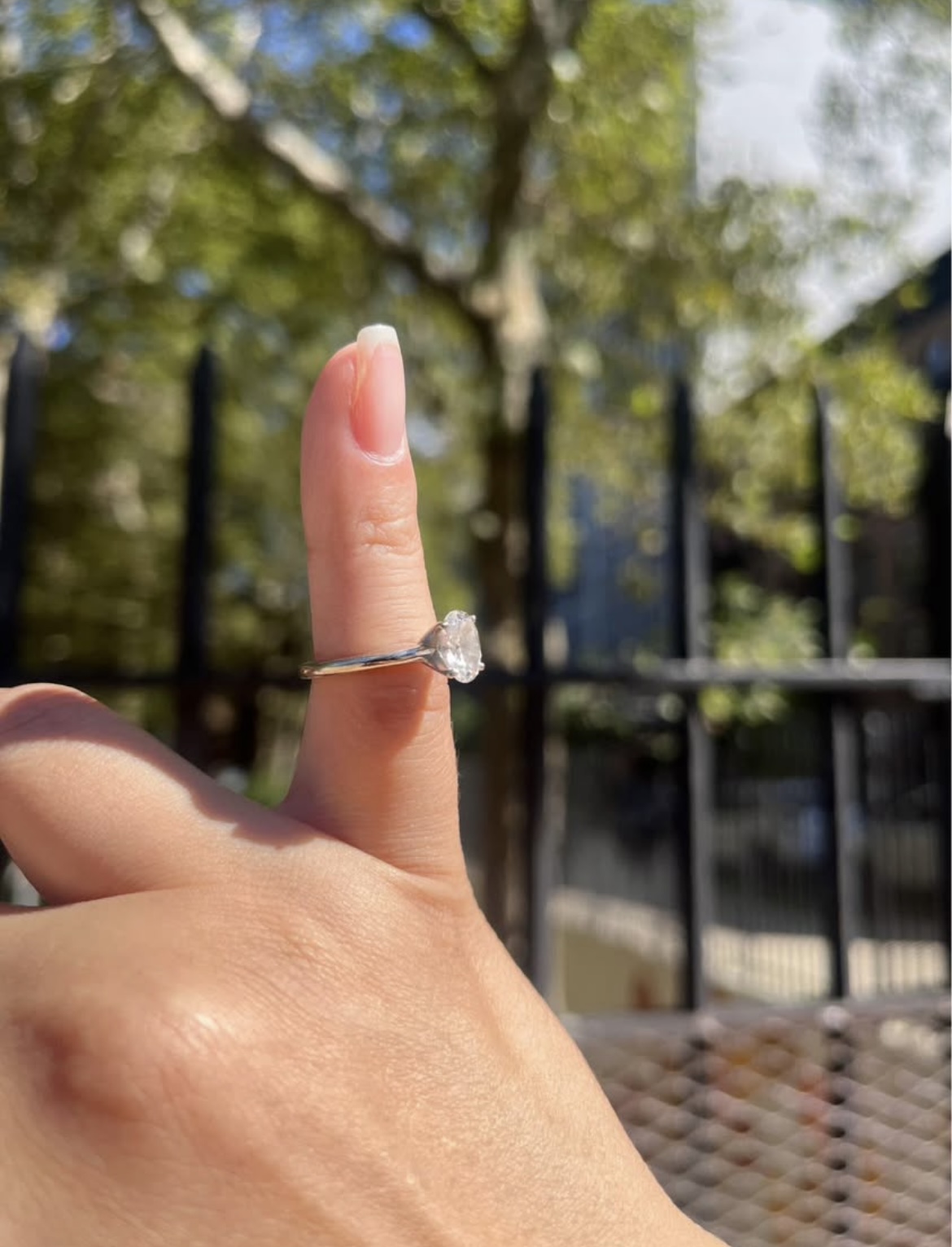 Not Sure/Unknown 1 Carat E VS1 Oval Lab Grown Diamond Ring - Image 2