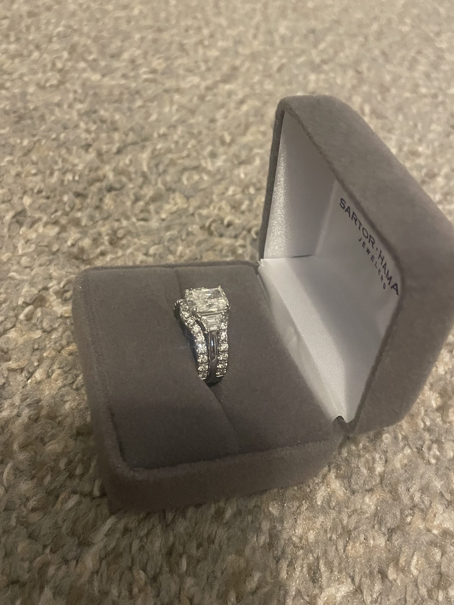 Not Sure/Unknown 2 Carat F VS1 Radiant Lab Grown Diamond Ring - Image 4