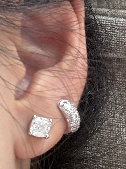 IGI 2 Carat D VVS1 Cushion Lab Grown Diamond Earrings - Image 3