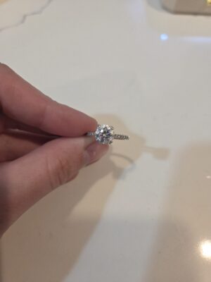 IGI 2 Carat E VS1 Round Lab Grown Diamond Ring
