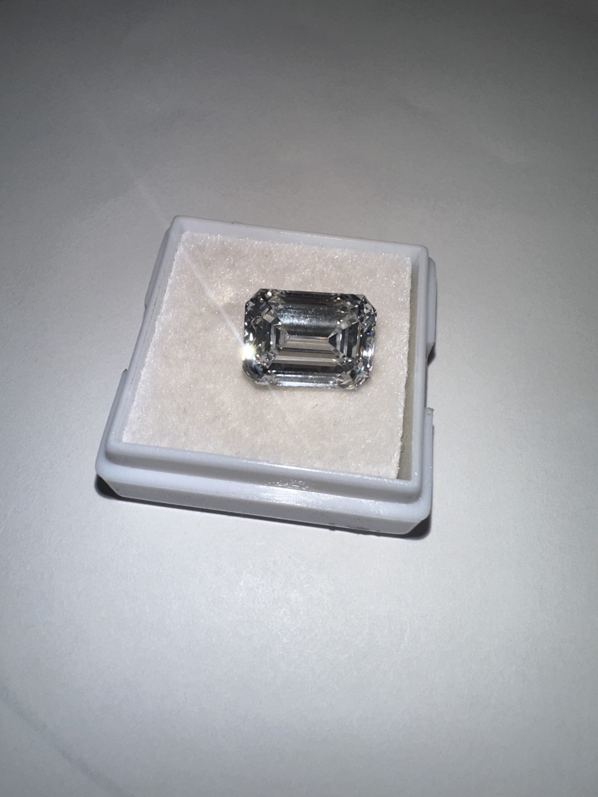 IGI 5.07 Carat E VVS2 Emerald Lab Grown Diamond Loose Diamond - Image 3