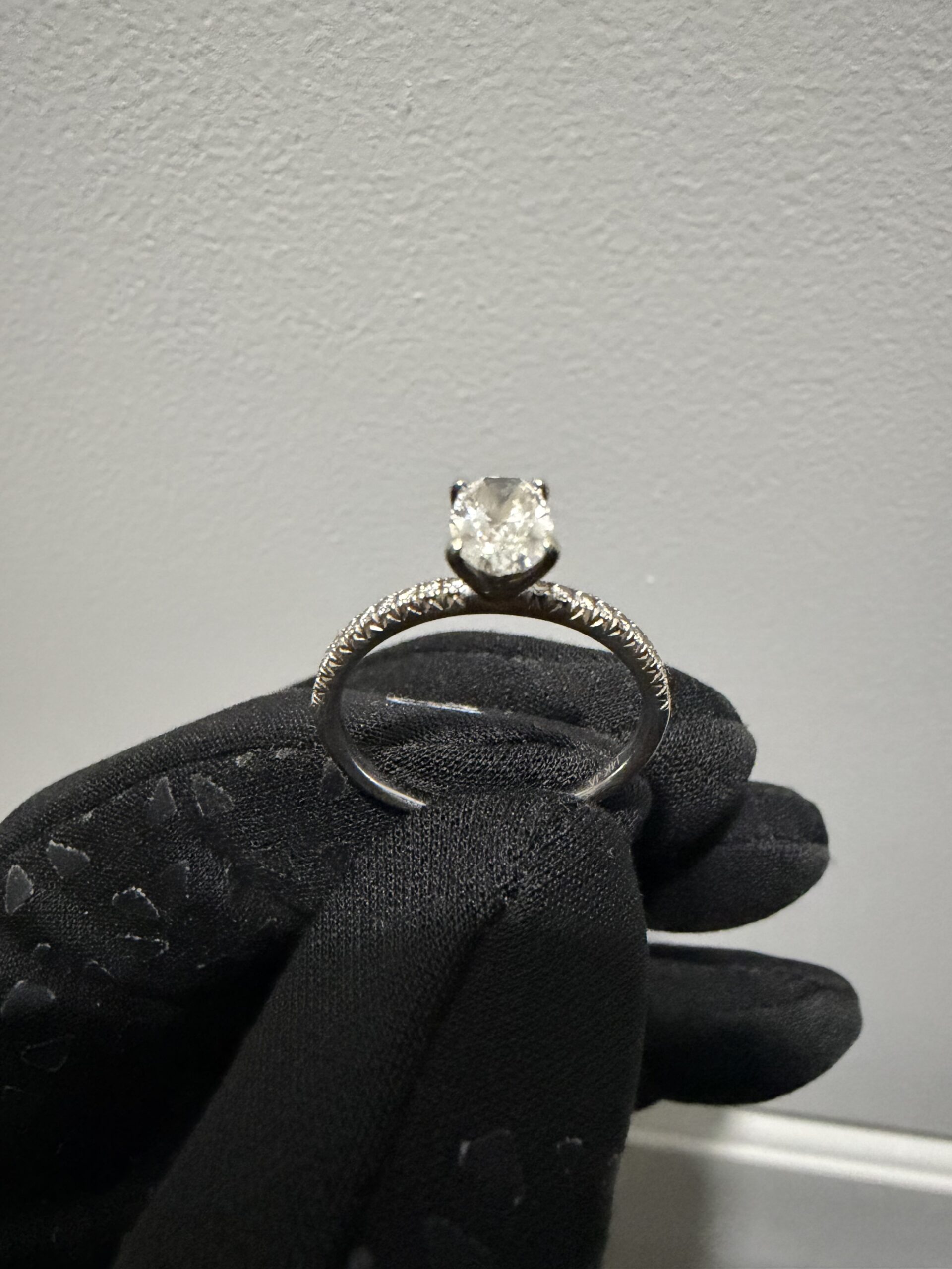 Not Sure/Unknown .80 Carat E VVS1 Oval Lab Grown Diamond Ring - Image 6