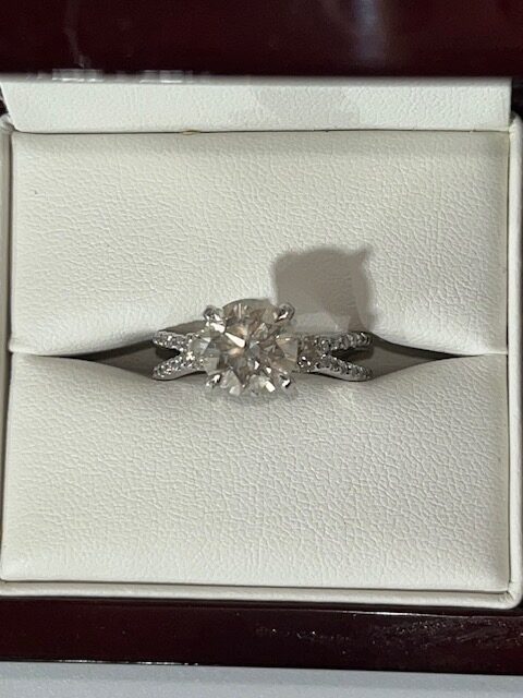 IGI 2.56 Carat E VS2 Round Lab Grown Diamond Ring - Image 5