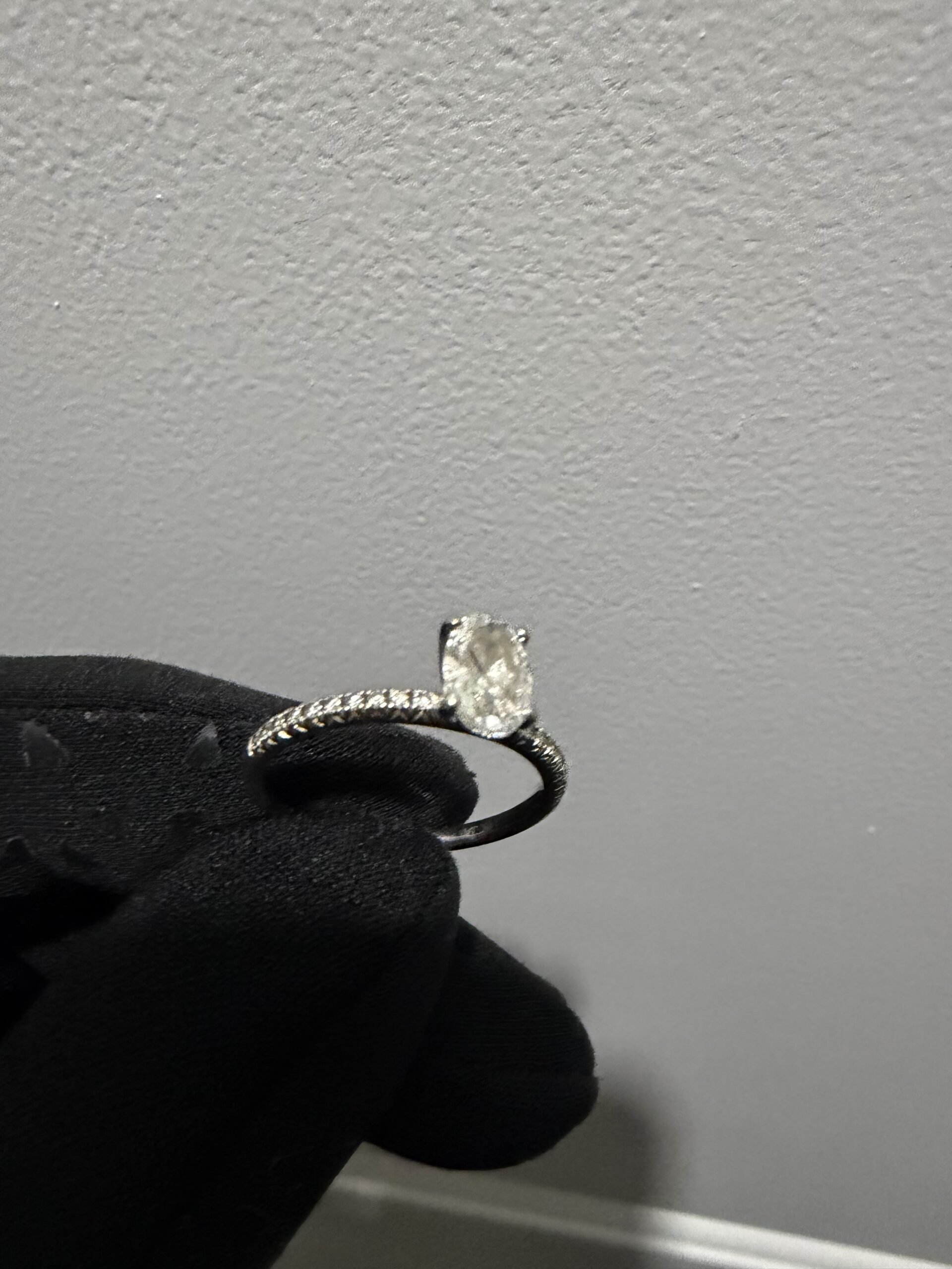 Not Sure/Unknown .80 Carat E VVS1 Oval Lab Grown Diamond Ring - Image 3