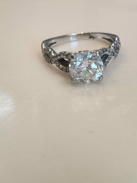 2.53 CT H I1 Round Brilliant Diamond Ring - Image 2